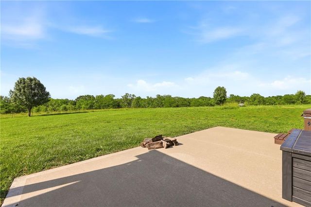 29706 E Easley Road, Lee's Summit, MO 64086