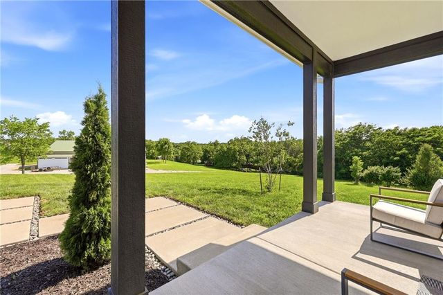 29706 E Easley Road, Lee's Summit, MO 64086