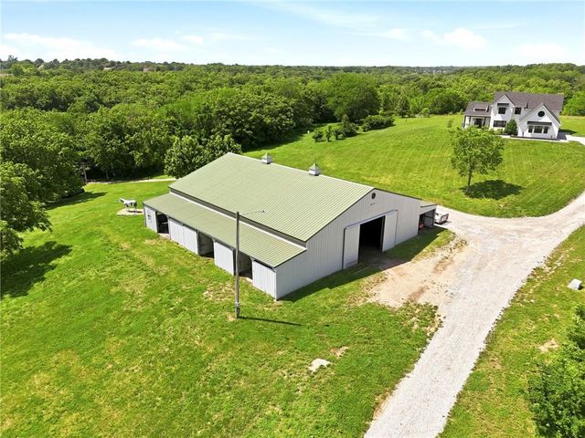 29706 E Easley Road, Lee's Summit, MO 64086