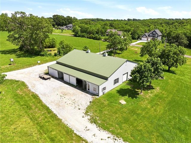 29706 E Easley Road, Lee's Summit, MO 64086