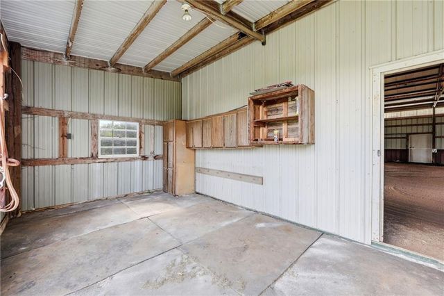 29706 E Easley Road, Lee's Summit, MO 64086