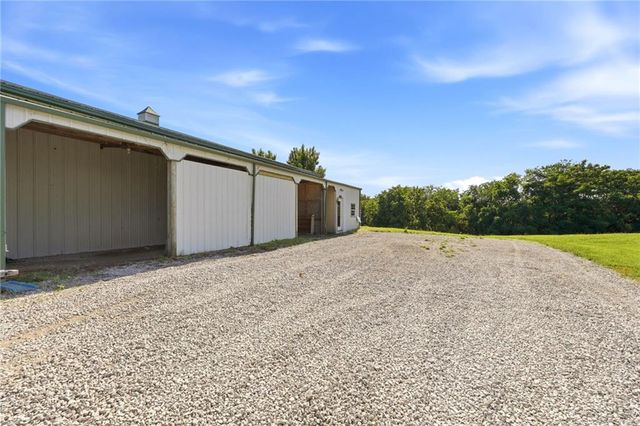 29706 E Easley Road, Lee's Summit, MO 64086