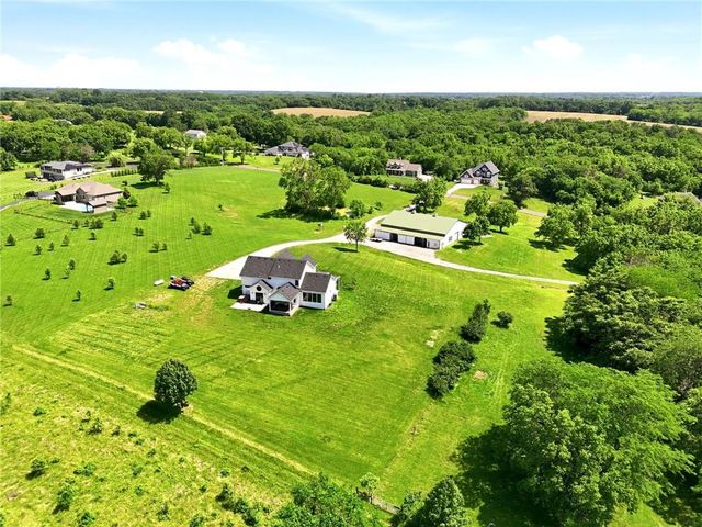 29706 E Easley Road, Lee's Summit, MO 64086