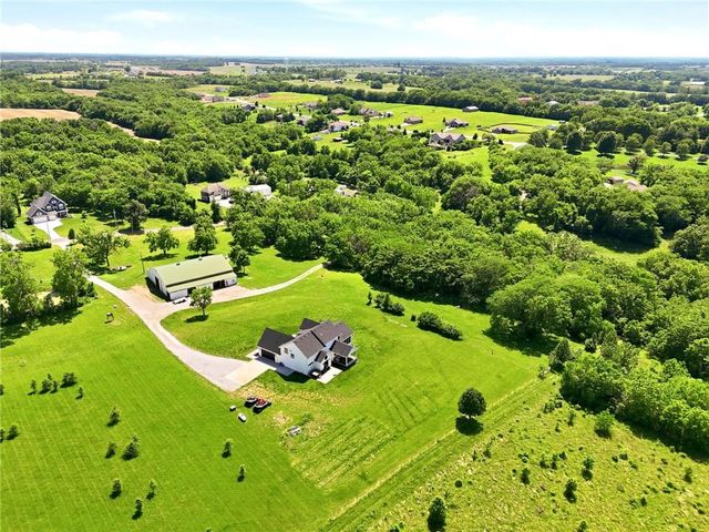 29706 E Easley Road, Lee's Summit, MO 64086