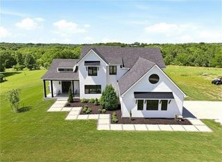 29706 E Easley Road, Lee's Summit, MO 64086