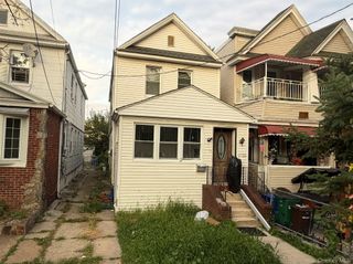 91-35 109th Street, Richmond Hill, NY 11418