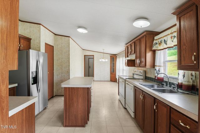 172 Astor Bowers Road, Greeneville, TN 37743