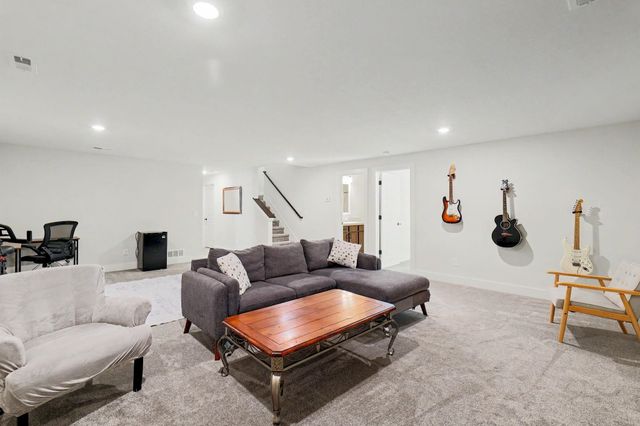 1125 E Prairie Hill Cir, Park City, KS 67219