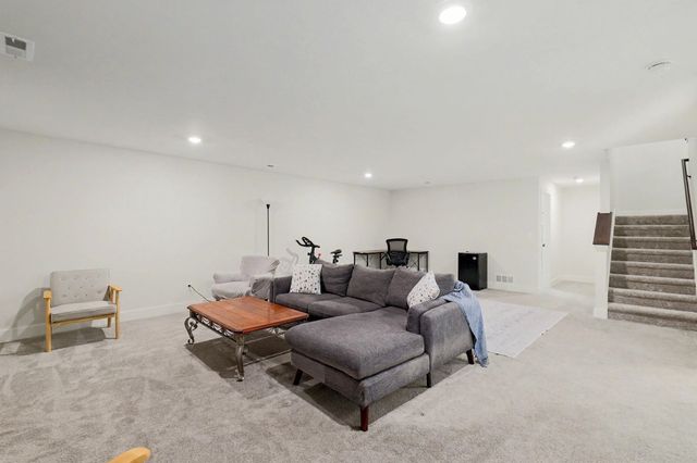 1125 E Prairie Hill Cir, Park City, KS 67219