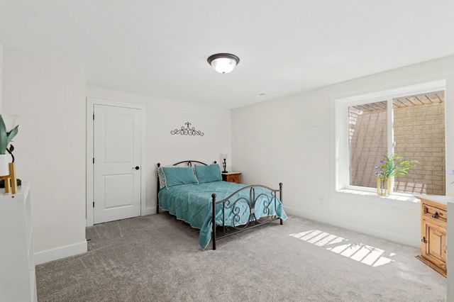 1125 E Prairie Hill Cir, Park City, KS 67219