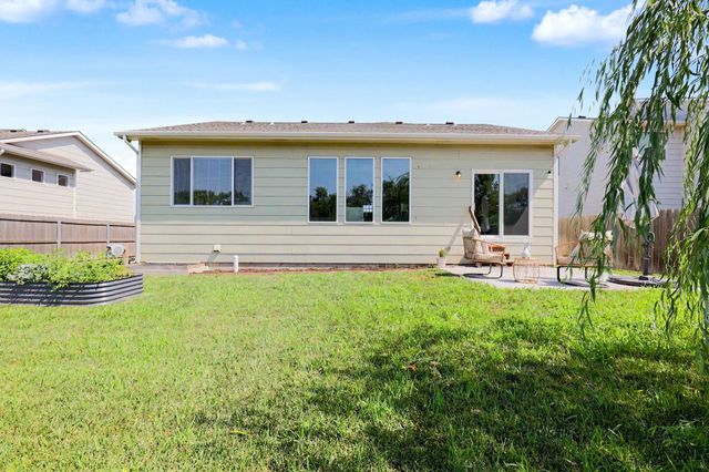1125 E Prairie Hill Cir, Park City, KS 67219