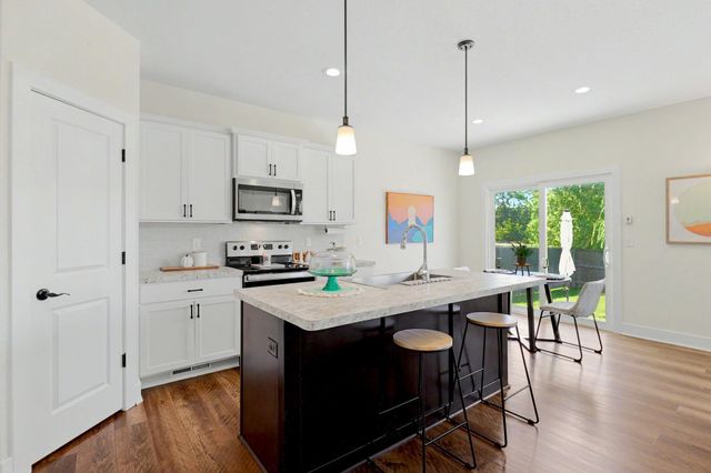 1125 E Prairie Hill Cir, Park City, KS 67219
