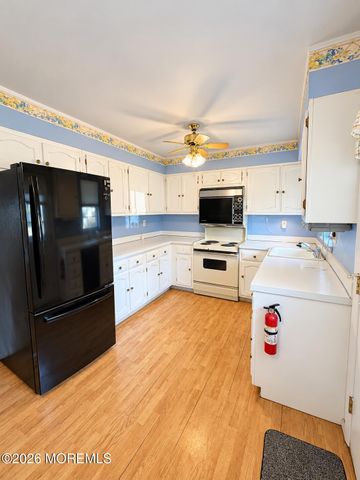 24A Cambridge Circle, Manchester, NJ 08759