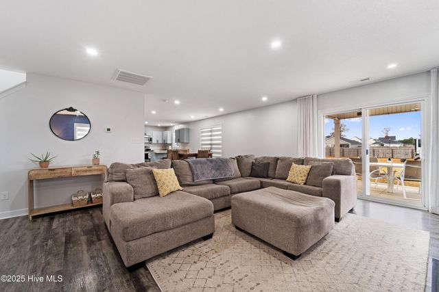 408 Cattle Ranch Lane, Jacksonville, NC 28546