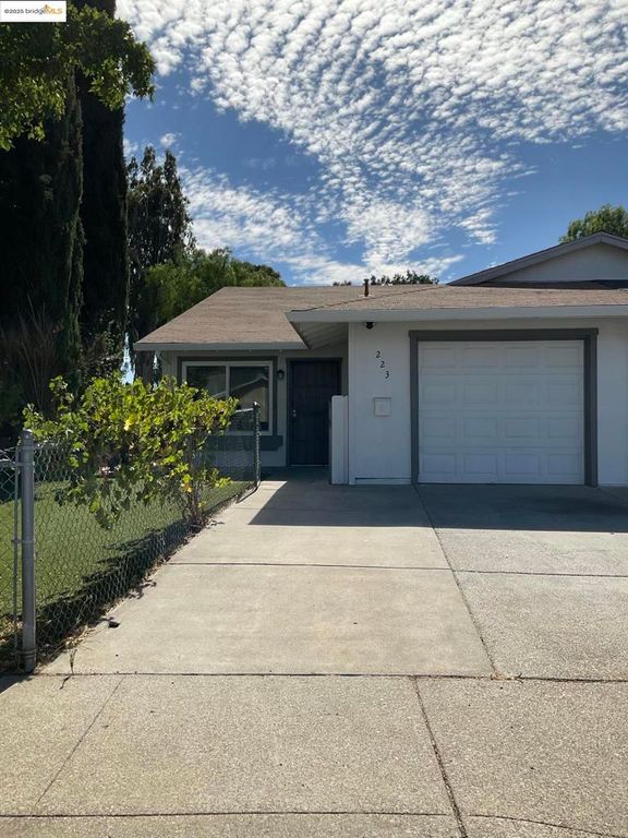 223 E. Trident Drive, Pittsburg, CA 94565