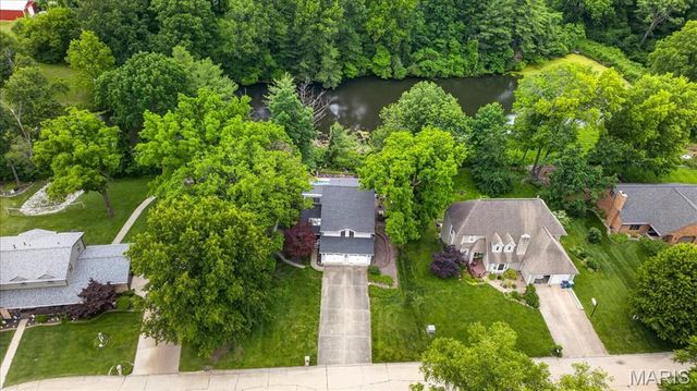 121 Barrett Drive, Swansea, IL 62226