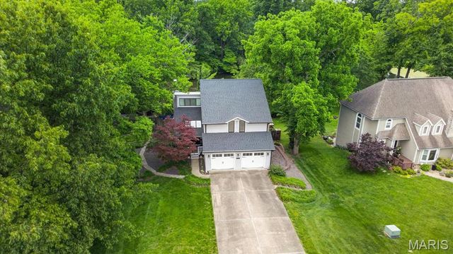 121 Barrett Drive, Swansea, IL 62226