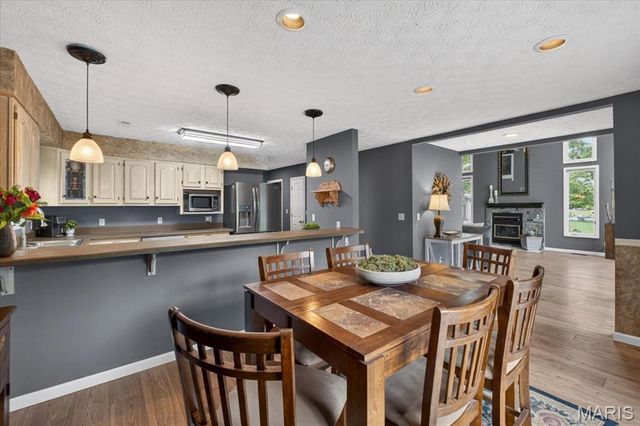 121 Barrett Drive, Swansea, IL 62226