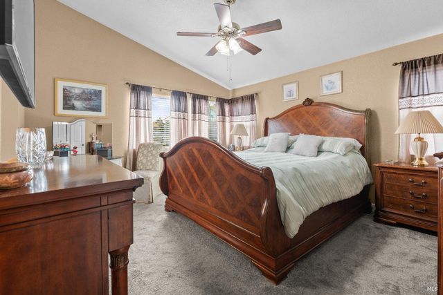 976 Cashel Cir, Vacaville, CA 95688