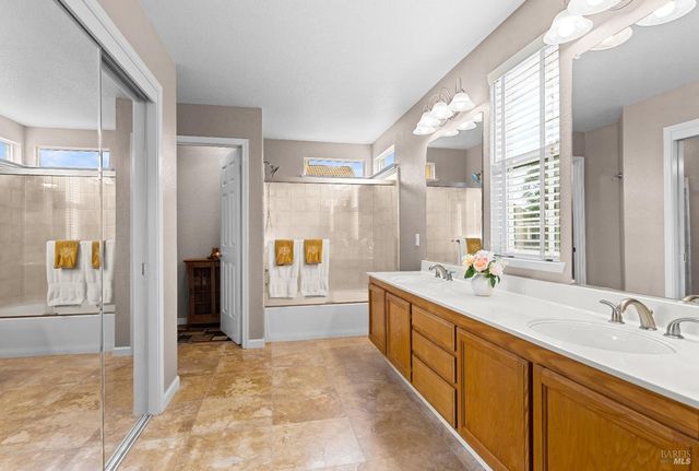 976 Cashel Cir, Vacaville, CA 95688