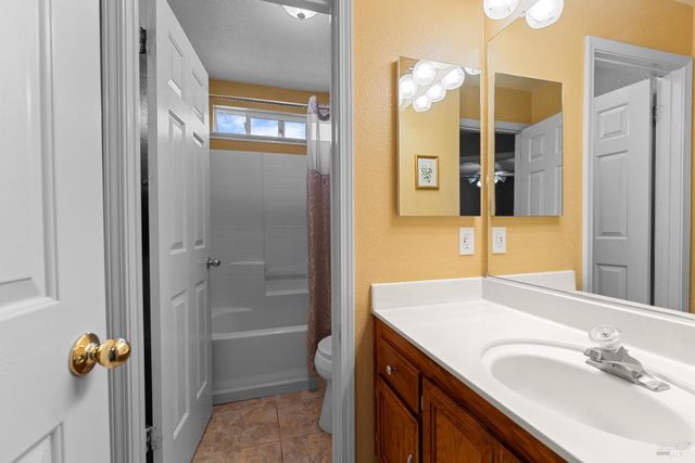 976 Cashel Cir, Vacaville, CA 95688