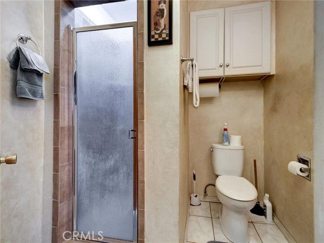 5390 Stillwater Drive, Los Angeles, CA 90008