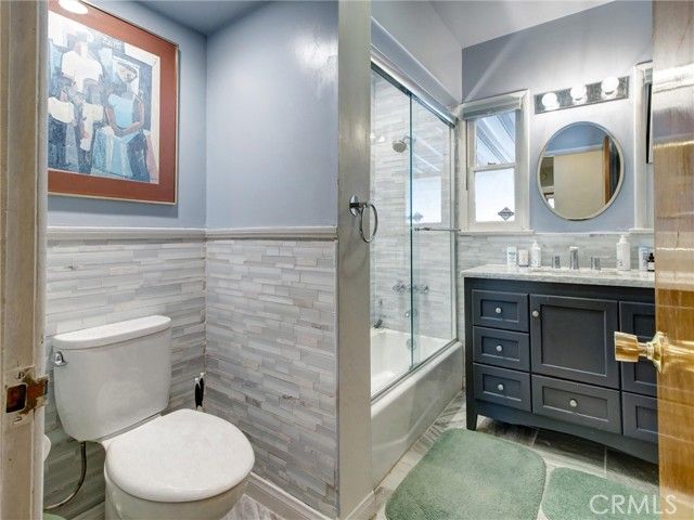 5390 Stillwater Drive, Los Angeles, CA 90008