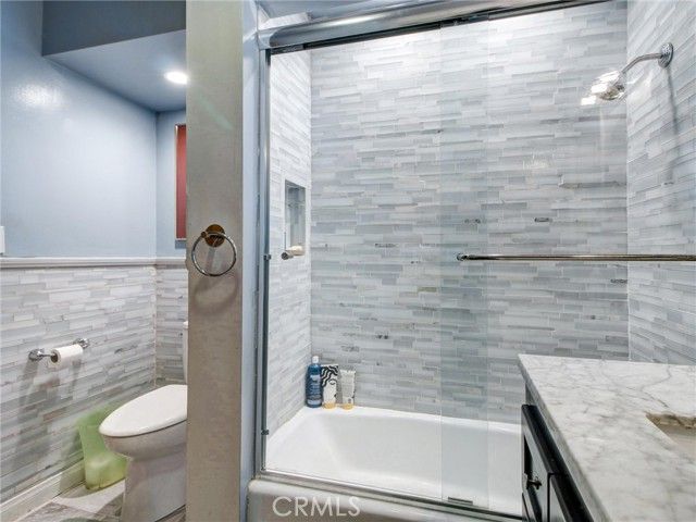 5390 Stillwater Drive, Los Angeles, CA 90008