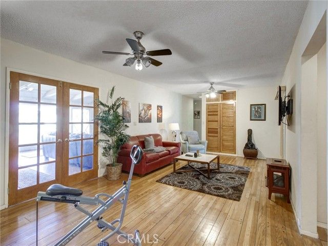 5390 Stillwater Drive, Los Angeles, CA 90008