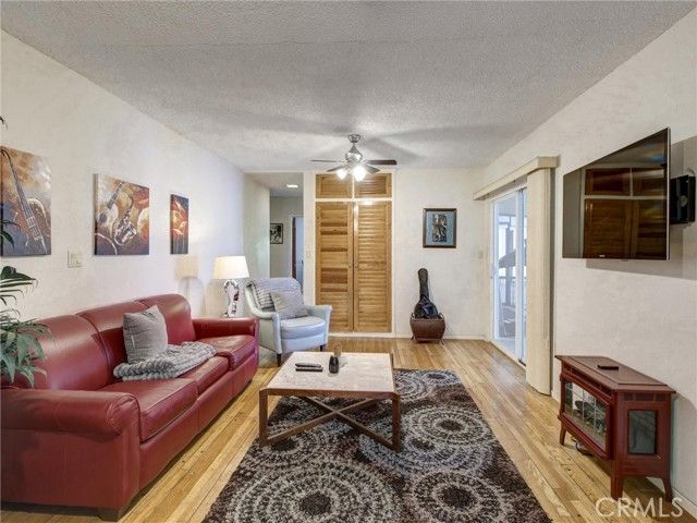 5390 Stillwater Drive, Los Angeles, CA 90008