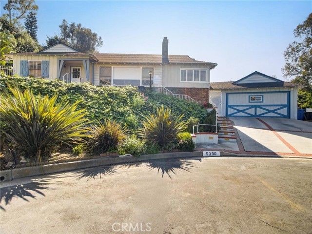 5390 Stillwater Drive, Los Angeles, CA 90008