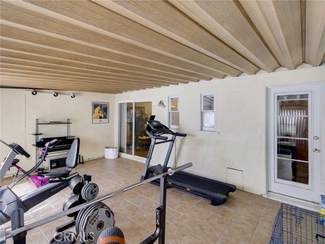 5390 Stillwater Drive, Los Angeles, CA 90008