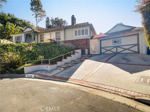 5390 Stillwater Drive, Los Angeles, CA 90008