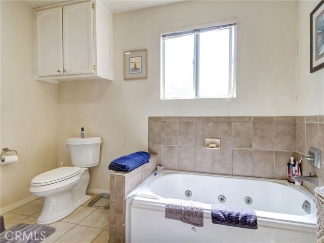 5390 Stillwater Drive, Los Angeles, CA 90008