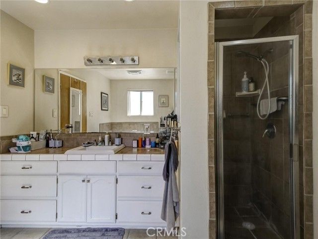 5390 Stillwater Drive, Los Angeles, CA 90008