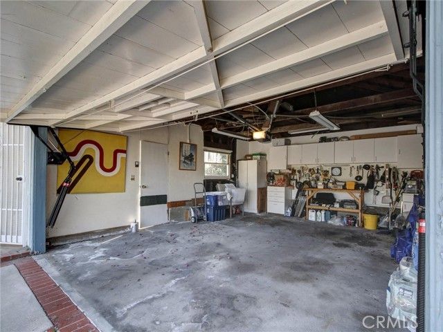 5390 Stillwater Drive, Los Angeles, CA 90008