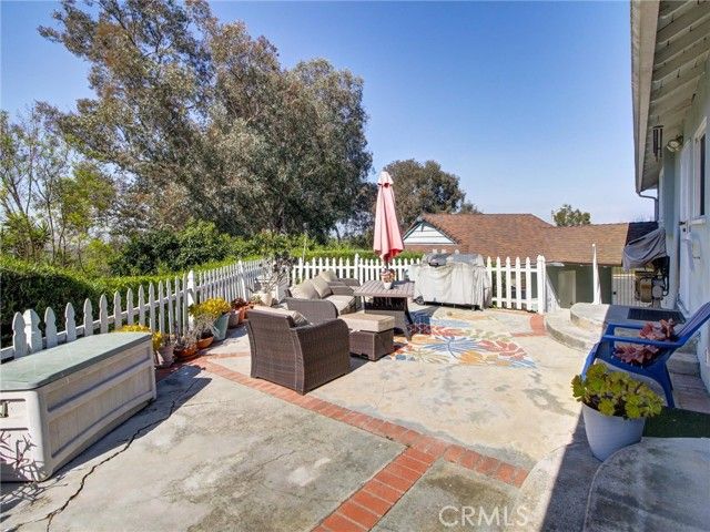 5390 Stillwater Drive, Los Angeles, CA 90008