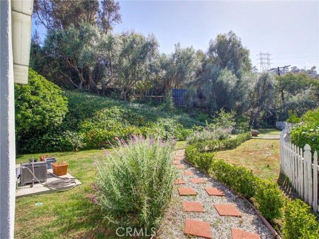 5390 Stillwater Drive, Los Angeles, CA 90008
