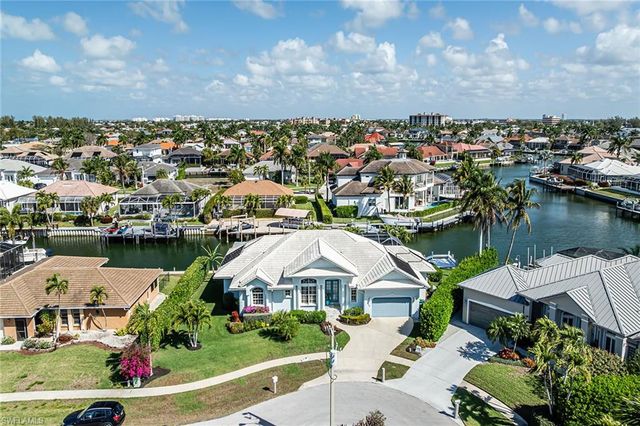 798 Sea CT, Marco Island, FL 34145