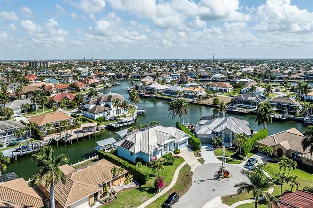 798 Sea CT, Marco Island, FL 34145