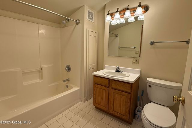 109 Lake Avenue 4, Saratoga Springs, Inside, NY 12866