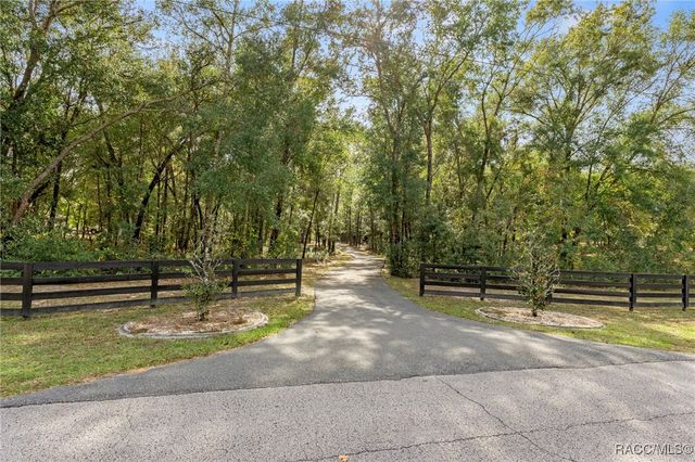 2656 E Hampshire Street, Inverness, FL 34453