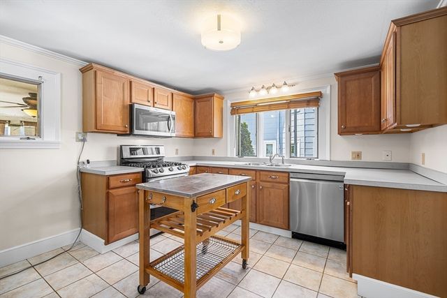 43 Dolphin Ave, Winthrop, MA 02152