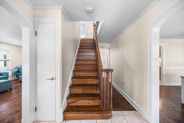 43 Dolphin Ave, Winthrop, MA 02152