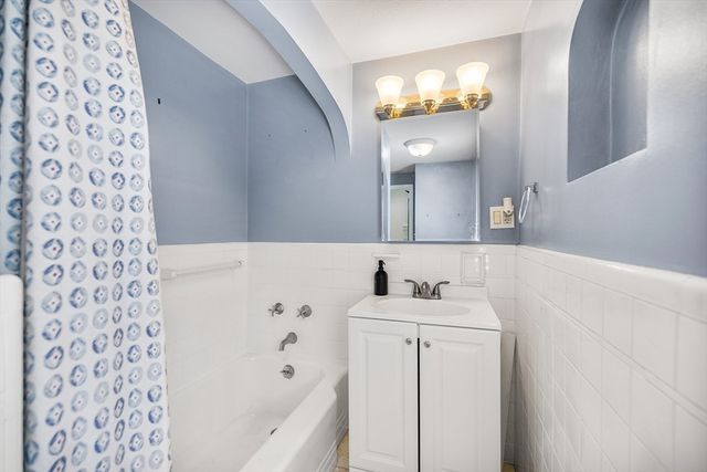 43 Dolphin Ave, Winthrop, MA 02152