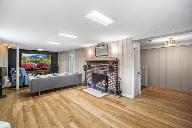 43 Dolphin Ave, Winthrop, MA 02152