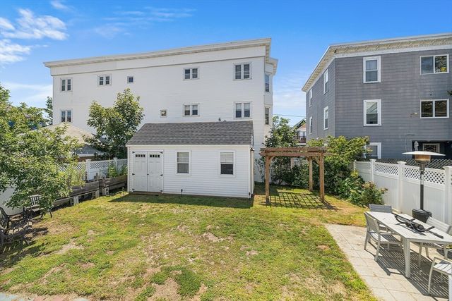43 Dolphin Ave, Winthrop, MA 02152