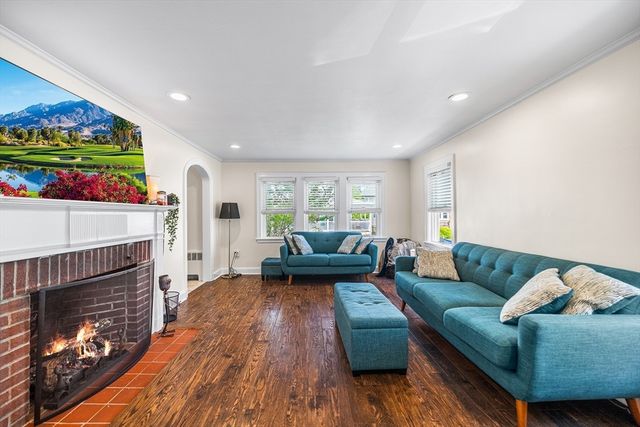 43 Dolphin Ave, Winthrop, MA 02152
