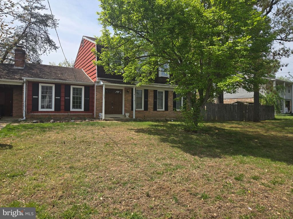 9401 PINE VIEW LN, Clinton, MD 20735