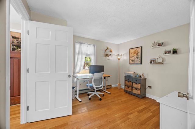 32 Louisburg Circle, Exeter, NH 03833